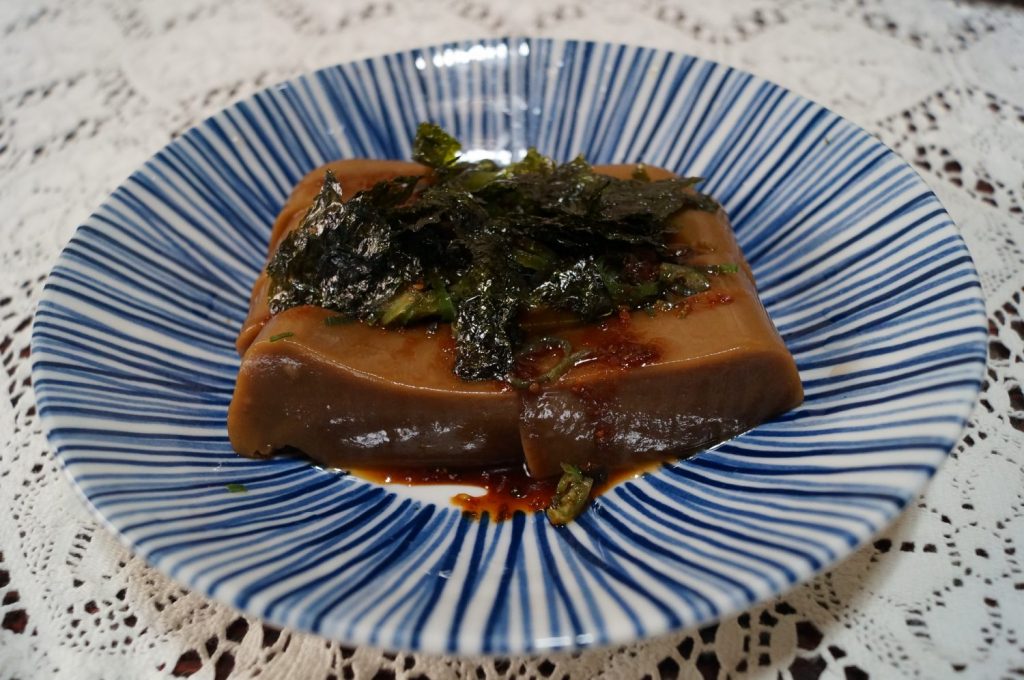 ムク（ドングリ粉の豆腐）／Acorn flour tofu